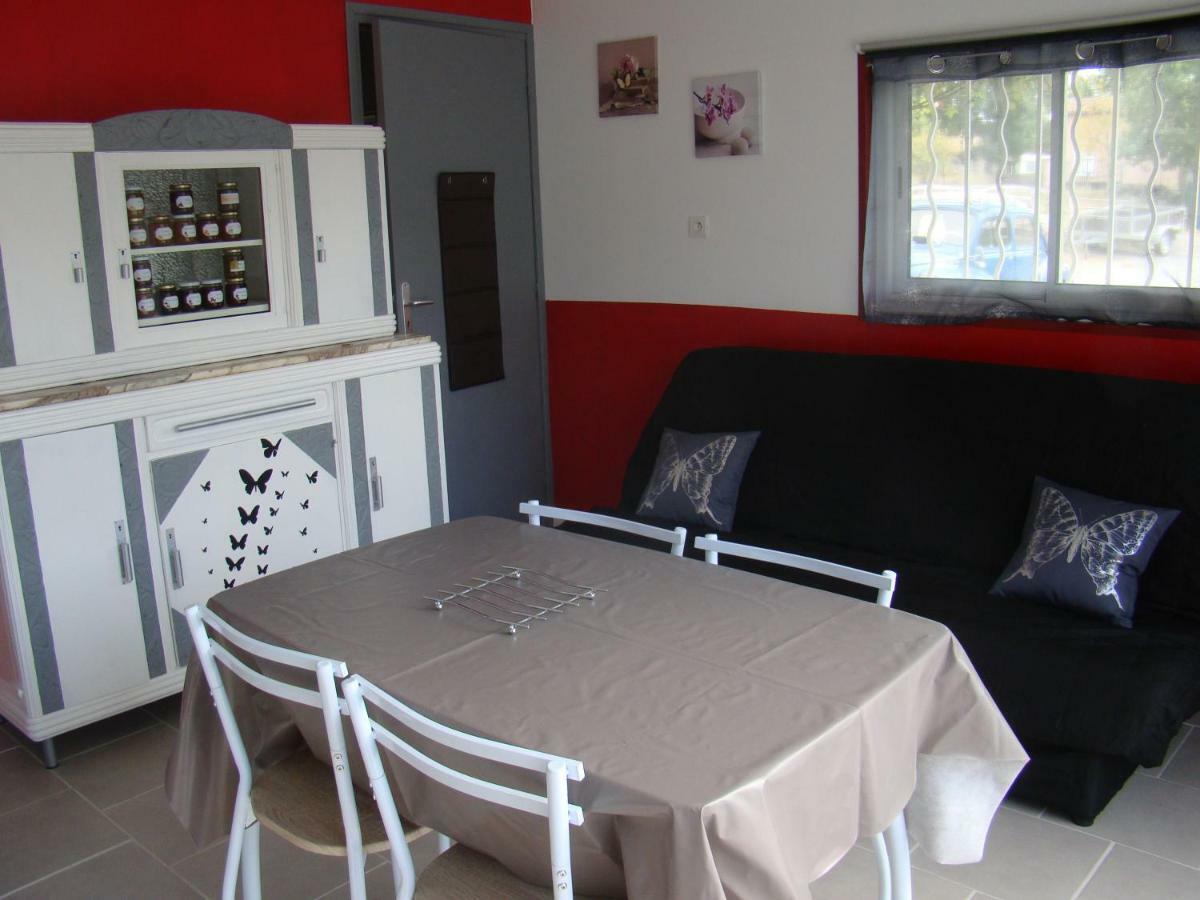 Studio/Gite Les Papillons Lablachere Exterior photo